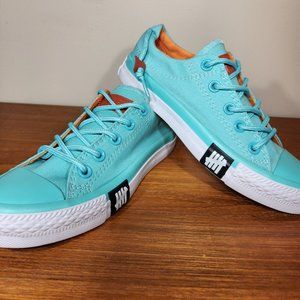 NWOT Converse ALL STAR Canvas Chuck Taylor Green Men (3)/ Women (5)